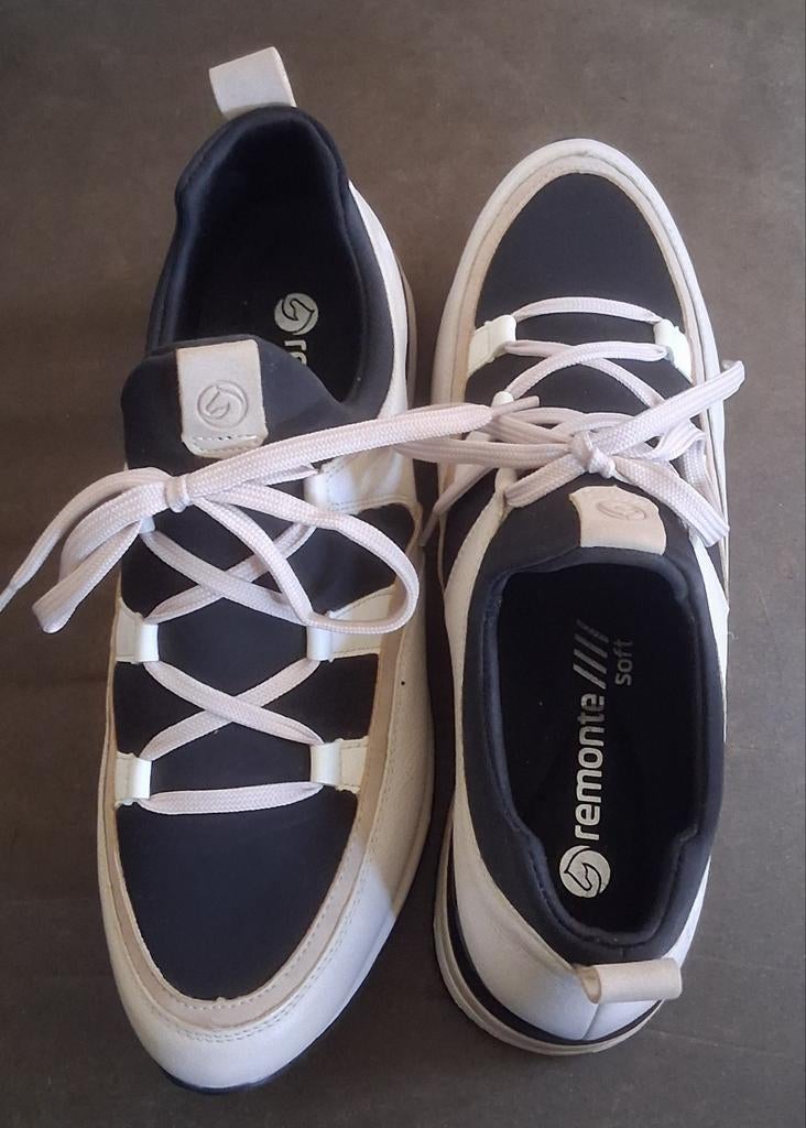 Remonte dames schoenen extra smal instapper maat 44, Ophalen of Verzenden, Instappers, Beige, Nieuw