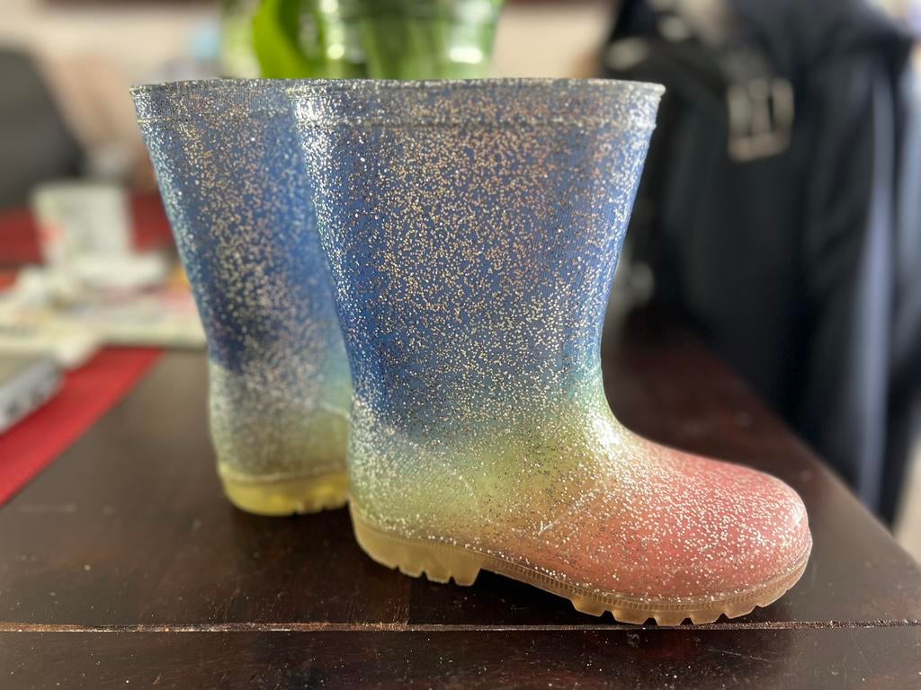Regen laarzen maat 28 met glitters, Meisje, Ophalen of Verzenden, Laarzen, Zo goed als nieuw