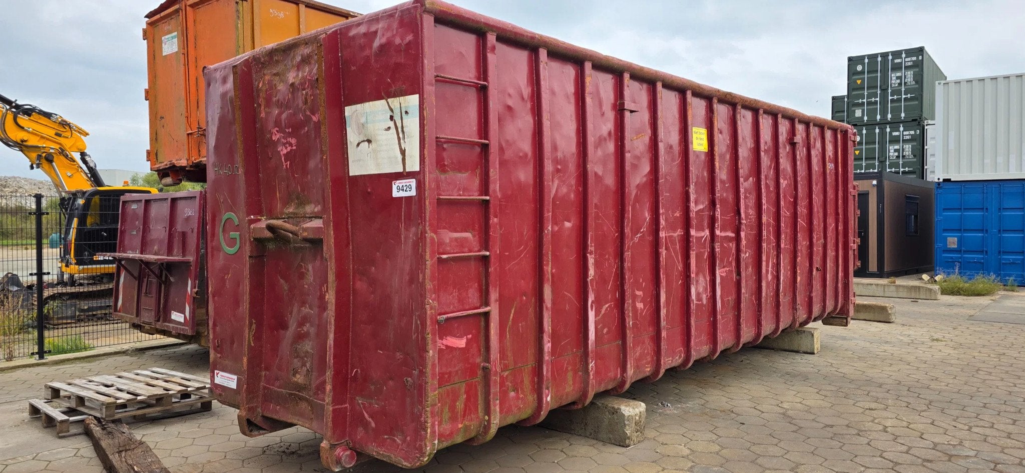 VERNOOY Afzetcontainer 9429 45m3, Dave Vernooij, Davevernooij@icloud.com, Kellensedwarsweg 9
4004JC  Tiel, NL