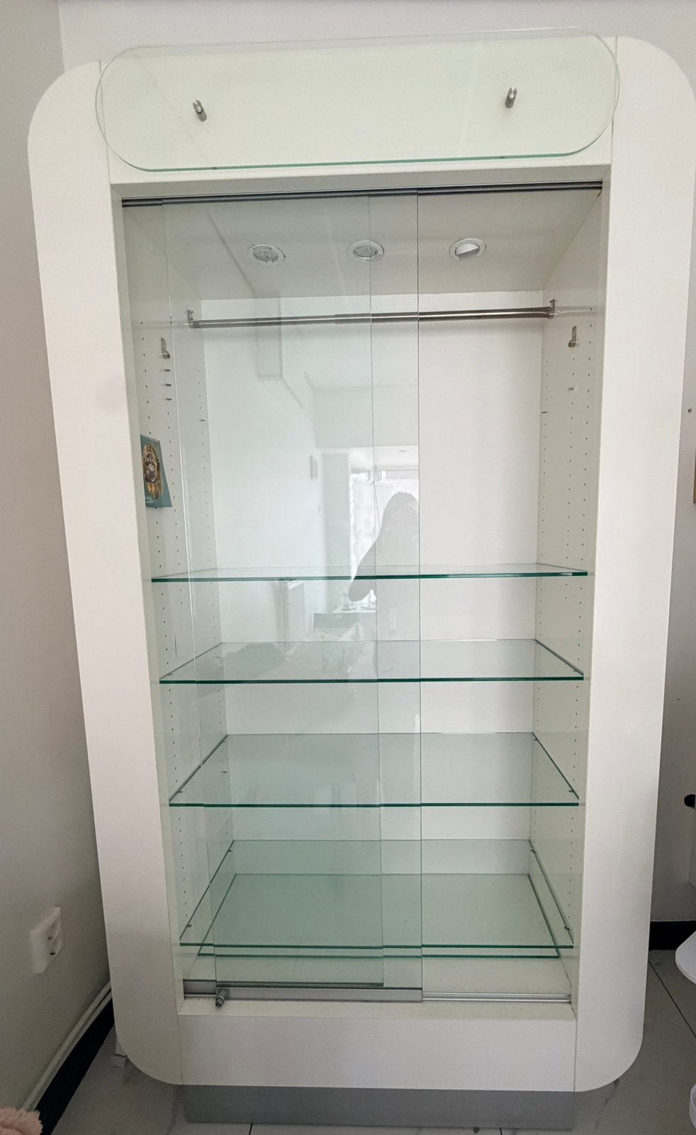 Kast te koop, Ophalen