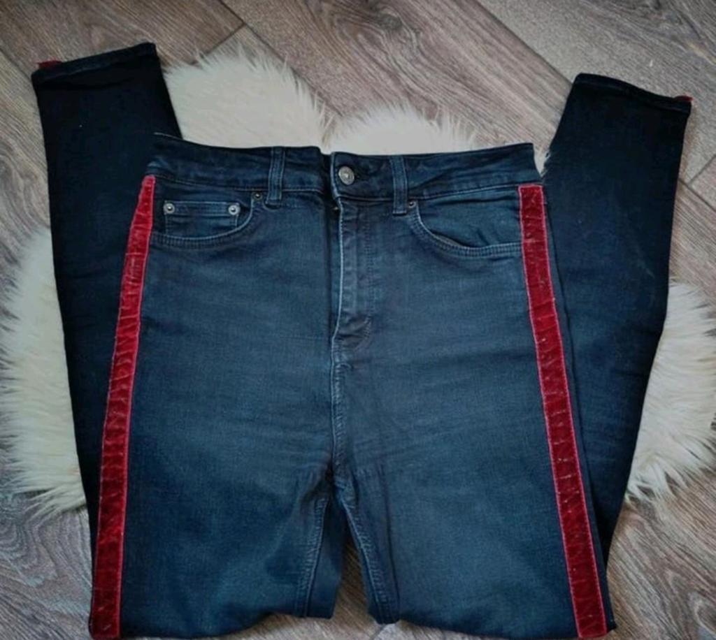 Zara Woman Jeans met rode zijstreep maat 38, Blauw, Ophalen of Verzenden, Zo goed als nieuw, W30 - W32 (confectie 38/40)