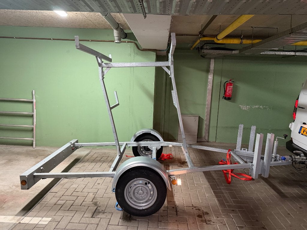 Foto 2 van Altrex Basic Carrier Steigeraanhanger