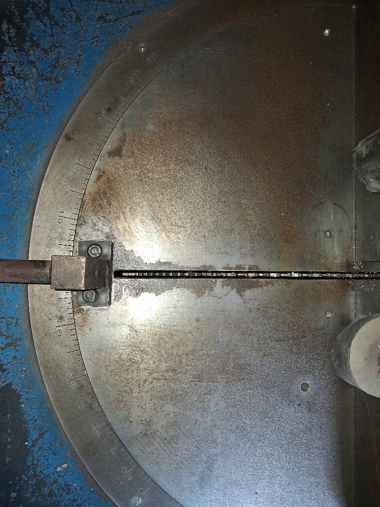 Aluminium zaagmachines stempels op luchtdruk 380 volt., Gebruikt, 70 mm of meer, Afkortzaag, 1200 watt of meer