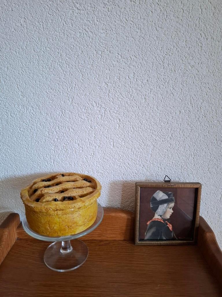 Taartschaaltje van glas op voet met klein appeltaartje, Antiek en Kunst, Curiosa en Brocante, Ophalen of Verzenden
