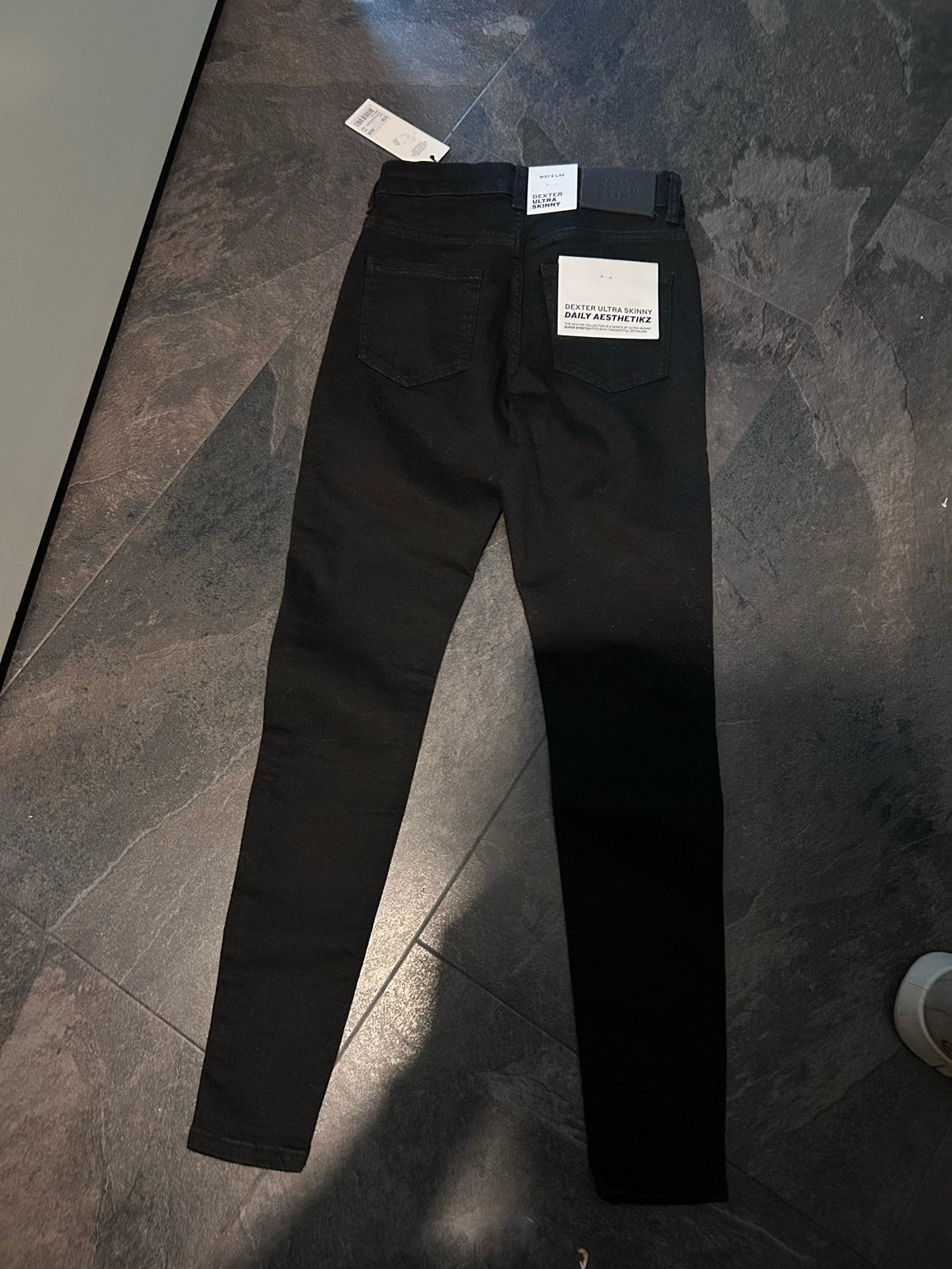 Nieuwe Daily Aesthetikz Dexter Ultra Skinny Jeans Zwart, Ophalen of Verzenden, Nieuw, Zwart, W27 (confectie 34) of kleiner