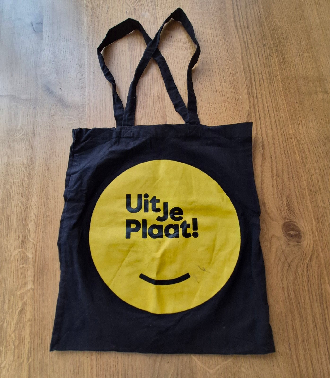 Zwarte stoffen tas "Uit je Plaat!" met geel smiley logo, Ophalen of Verzenden, Nieuw, Zwart, Shopper