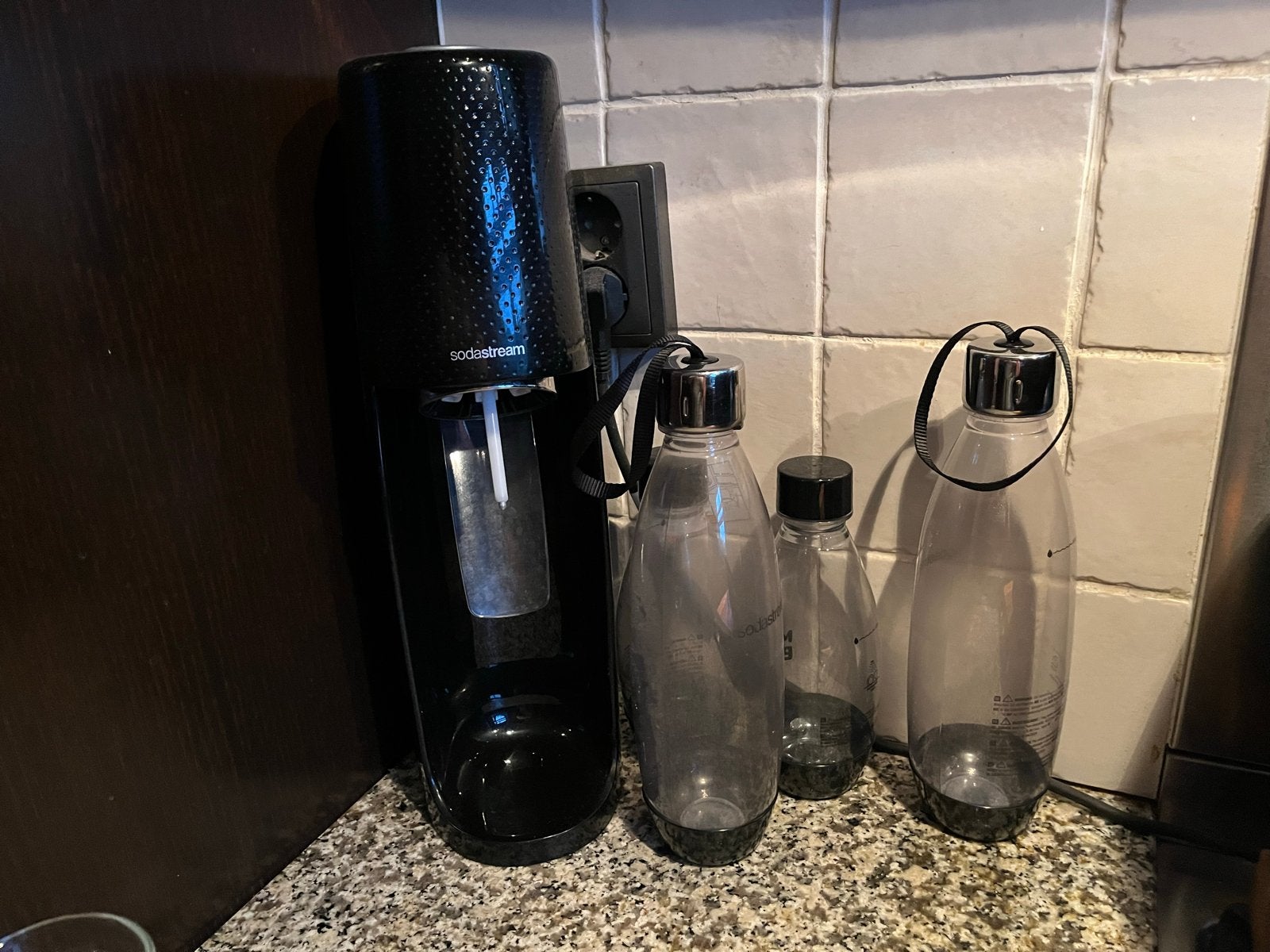 Sodastream bruiswatermaker met 4 flessen, Ophalen, Zo goed als nieuw