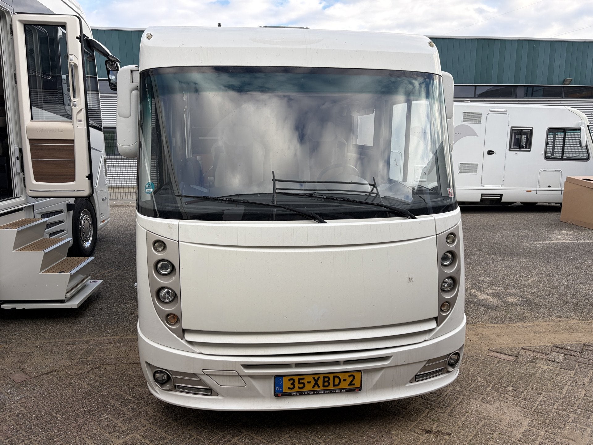 NIESMANN BISCHOFF ARTO 69 L 3.0 158pk Automaat Hefbed, Niesmann+Bischoff, Galliersweg 39
5349AT  OSS, NL, Diesel, Mark@niesmannbischoff.nl