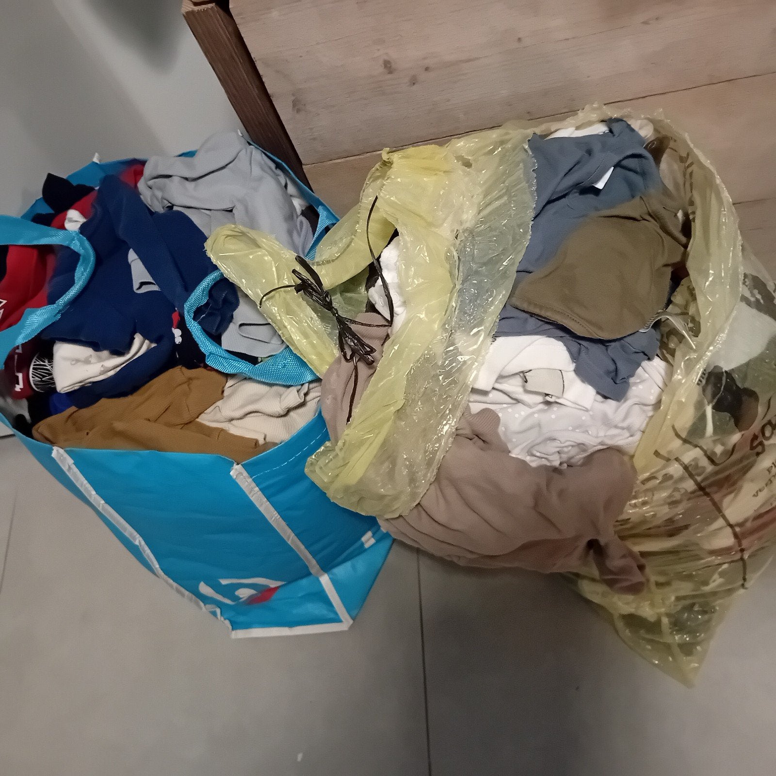 baby kleding diverse gratis, Ophalen