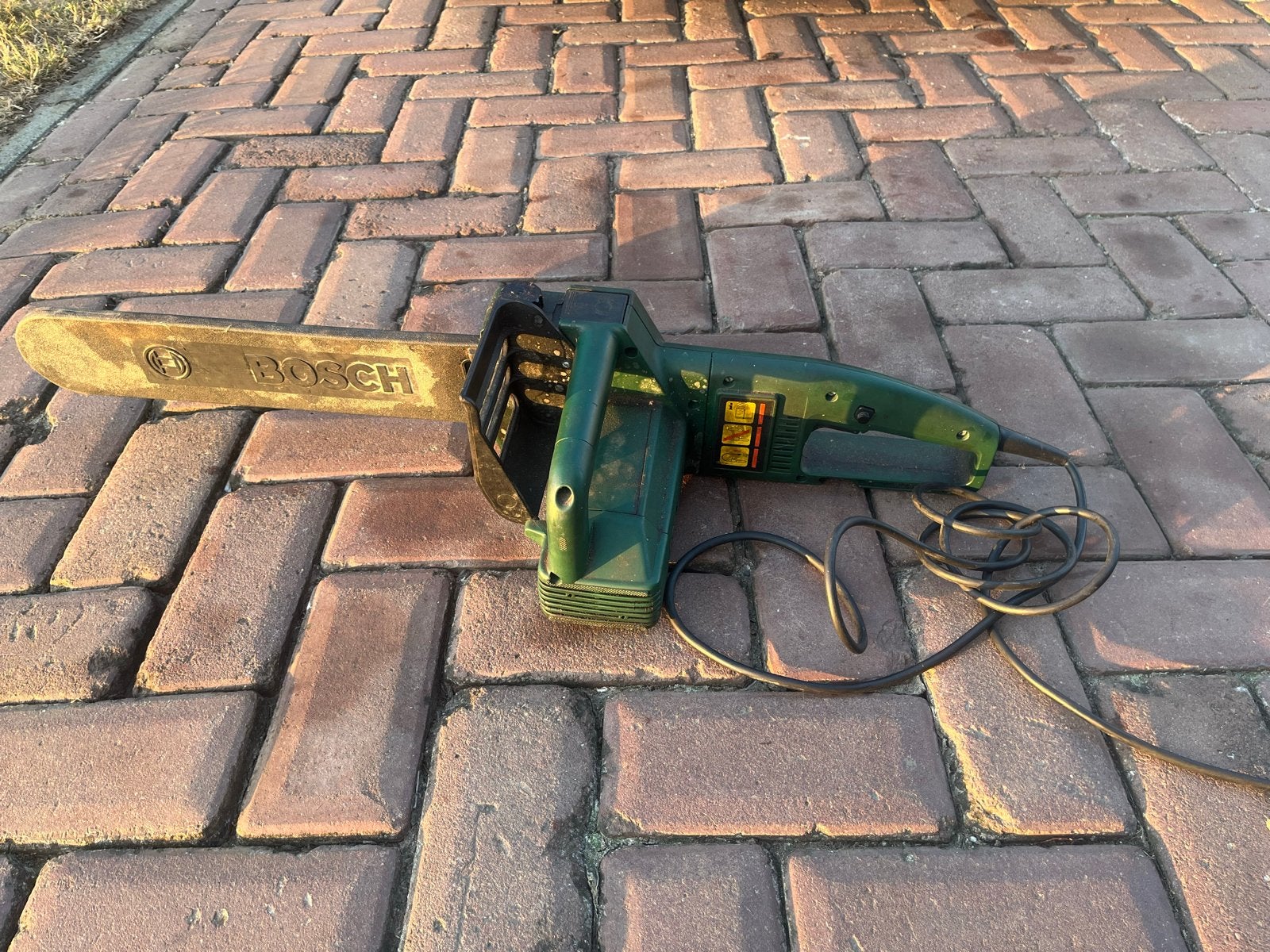 Defecte Bosch elektrische kettingzaag - Voor de handige Harr, Tuin en Terras, Hand-tuingereedschap, Ophalen, Gebruikt, Overige soorten