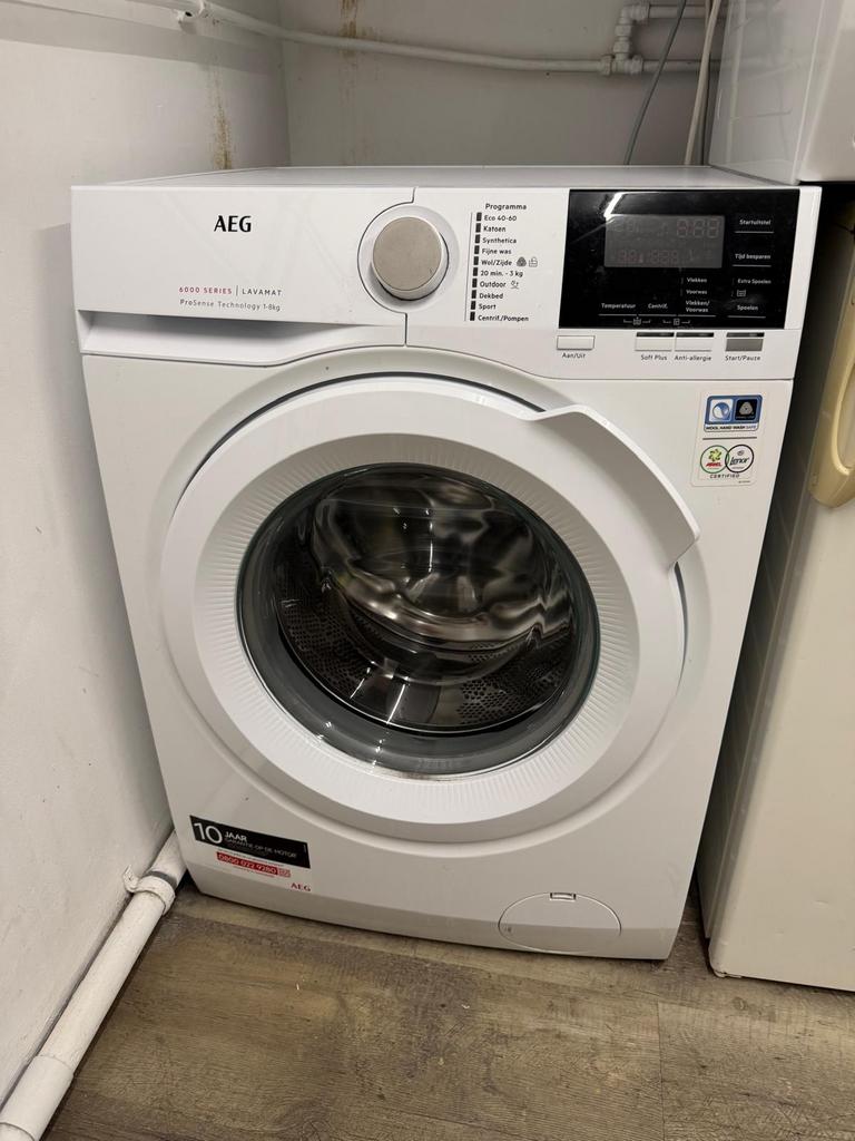 Wasmachine AEG, 6 tot 8 kg, Ophalen, Gebruikt, 1200 tot 1600 toeren