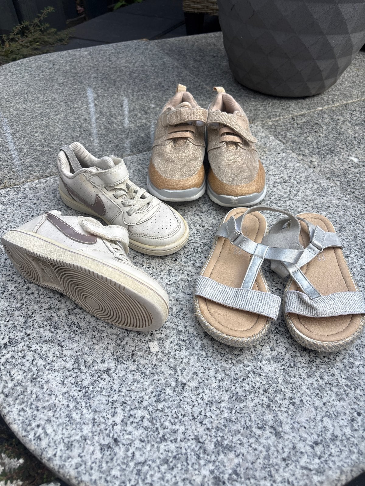 Meisjes schoenenpakket: Nike, glitter sneakers & sandalen, Ophalen of Verzenden, Gebruikt, Meisje, Schoenen