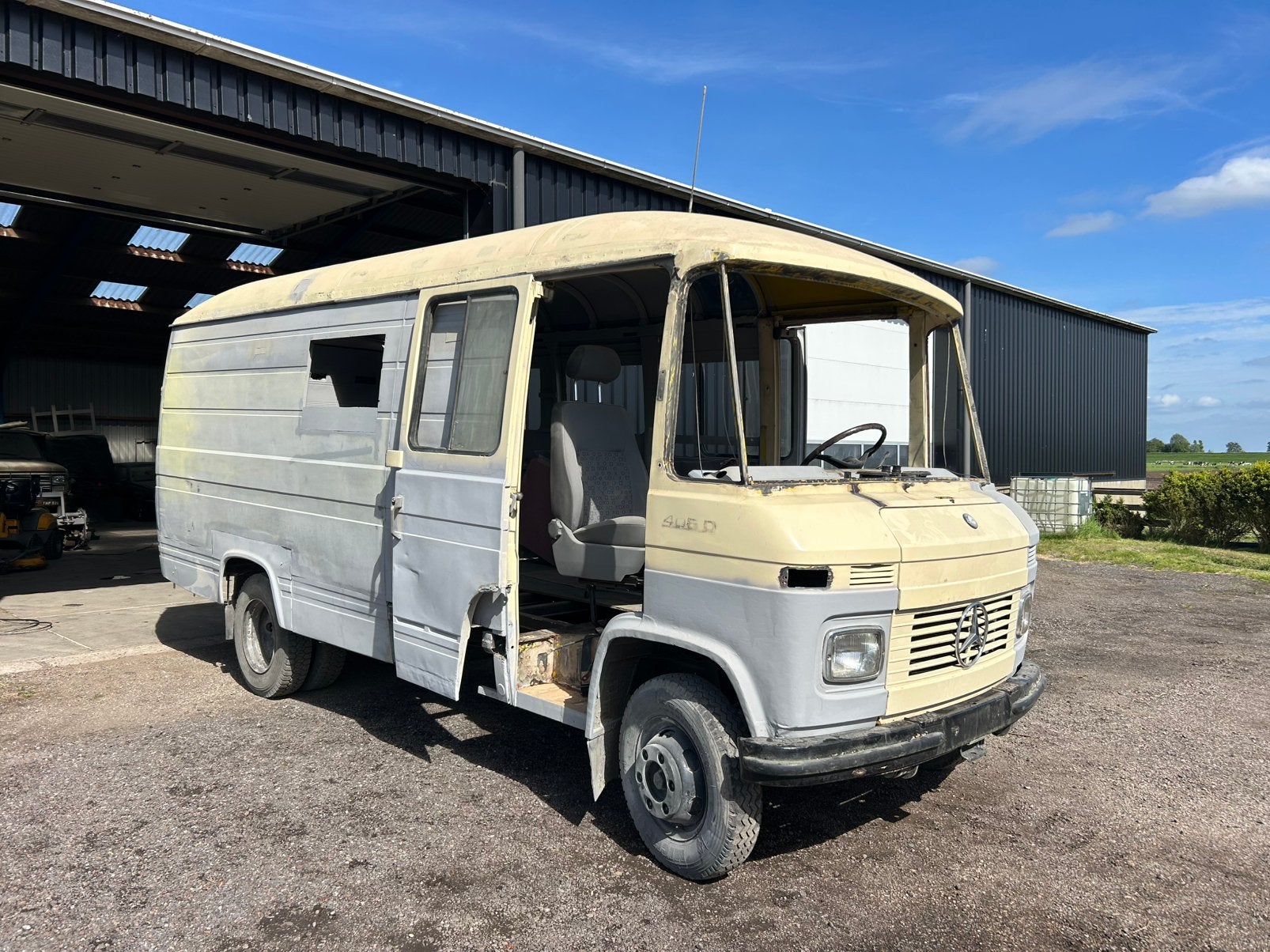 Mercedes 406D met OM616 motor, Ophalen, Gebruikt