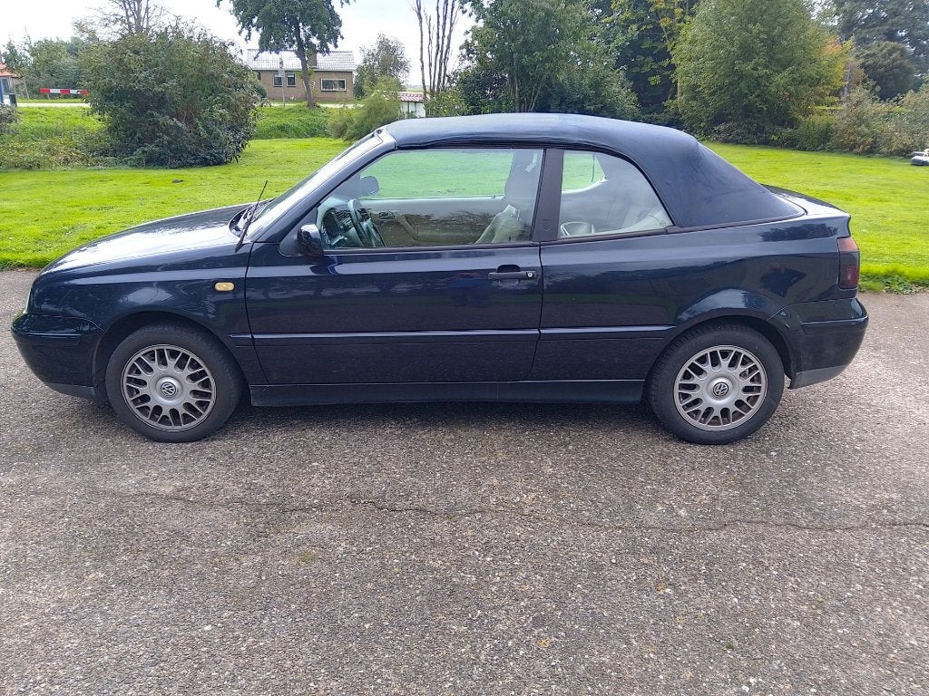 VW golf 3 cabrio, witte bekleding, elektrisch dak, Auto's, Voorwielaandrijving, Stof, Beige, 4 cilinders