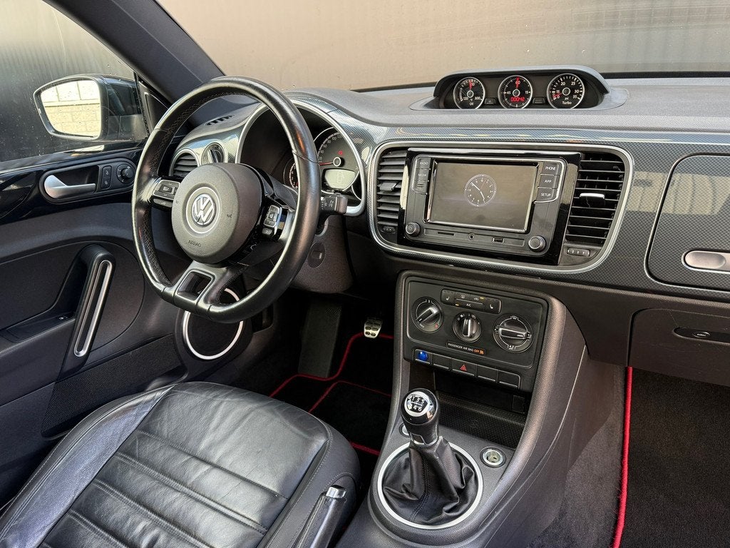 Volkswagen Beetle 2.0 TSI Sport|Carplay|Pano|Shortshift, Gebruikt, 4 cilinders, 4 stoelen, Leder
