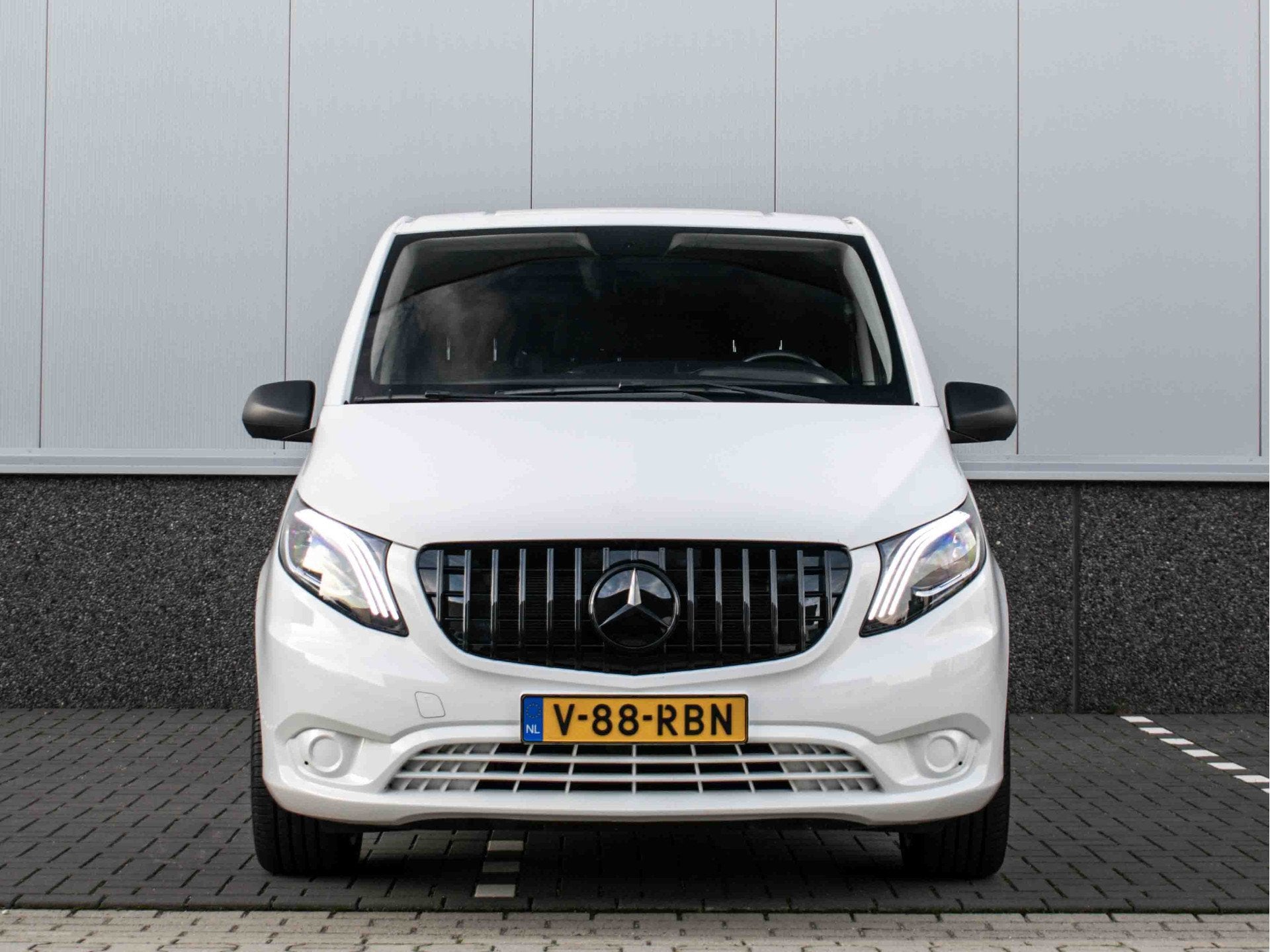 Mercedes-Benz Vito 114 CDI Lang | LED | Carplay | Trekhaak 2, Automaat, Dealer onderhouden, Gebruikt, 4 cilinders