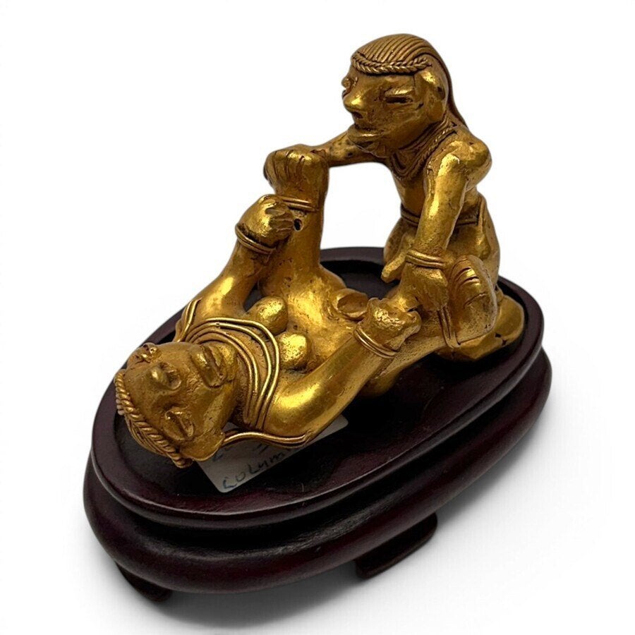 Verguld erotisch sculptuur, Tairona cultuur, Antiek en Kunst, Kunst | Beelden en Houtsnijwerken, Beeld, Metaal, Ophalen of Verzenden