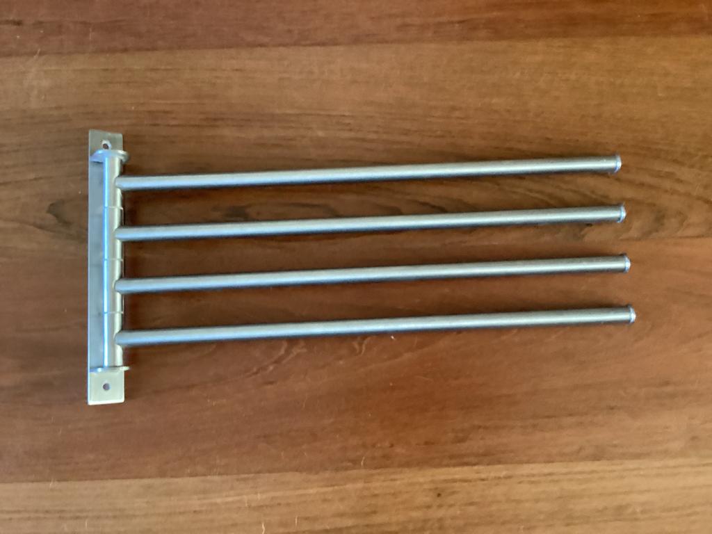 IKEA RVS Handoekrek met 4 zwenkarmen, Huis en Inrichting, Ophalen of Verzenden, Zo goed als nieuw