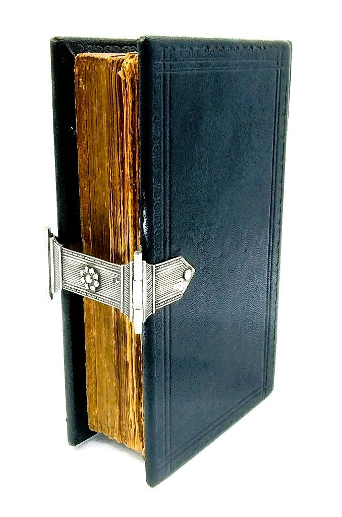 Bijbel met zilveren slot, H.H. van de Dool, Schoonhoven 1839, Verzenden, Bijbel