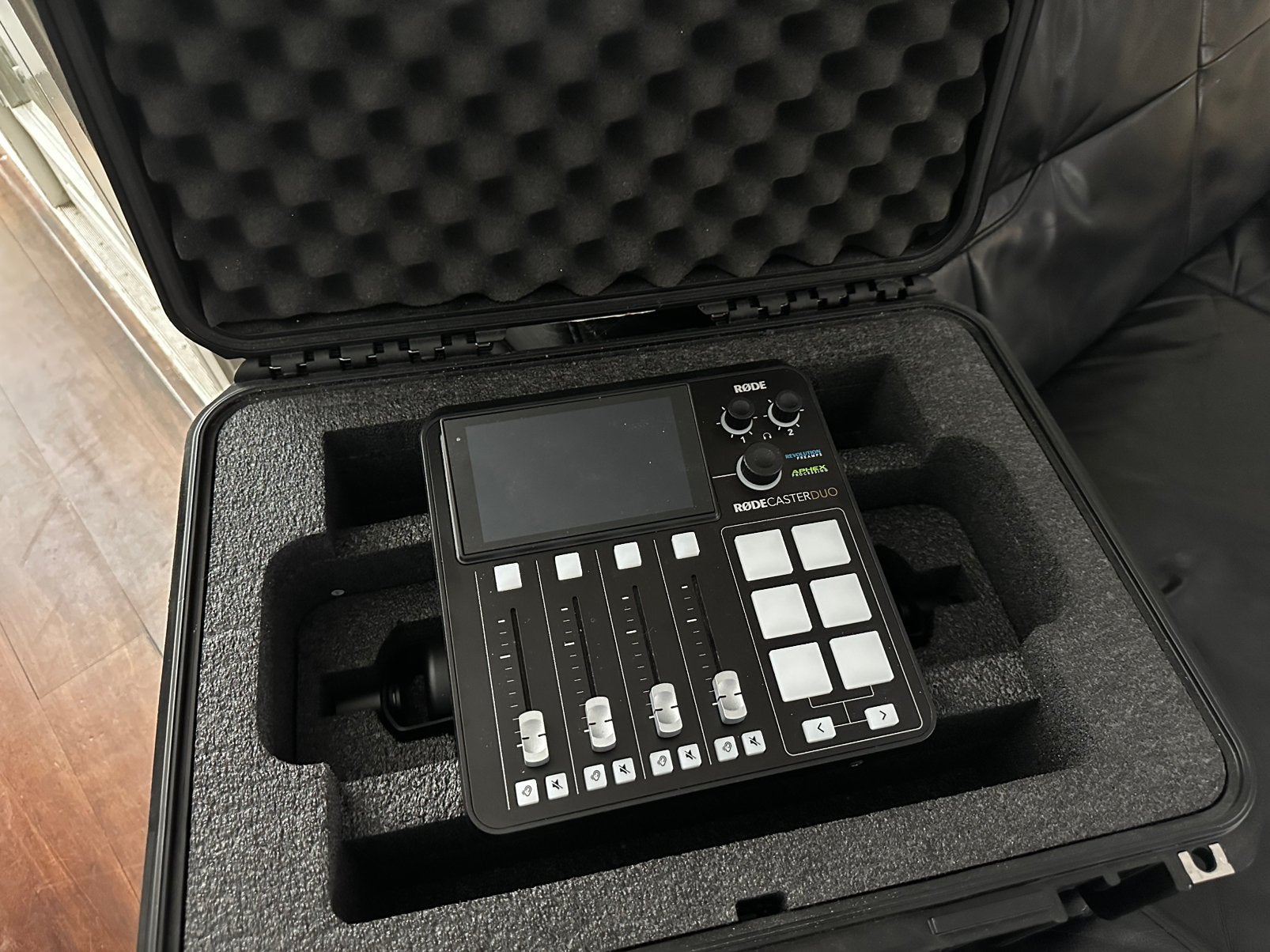 Podcast: Rødecaster Duo complete set!, Ophalen of Verzenden, Zo goed als nieuw, 5 tot 10 kanalen, Microfooningang
