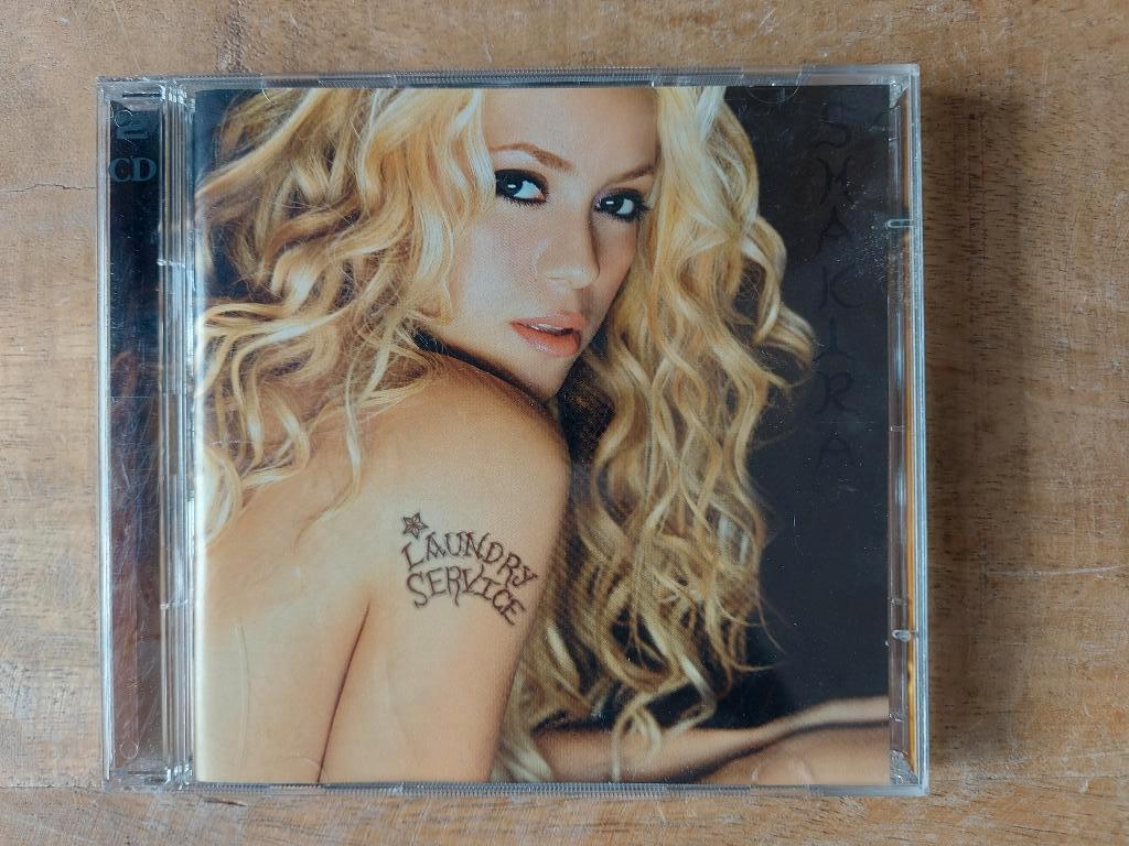 CD+DVD Shakira – Laundry Service -Washed And Dried, Ophalen of Verzenden, Zo goed als nieuw