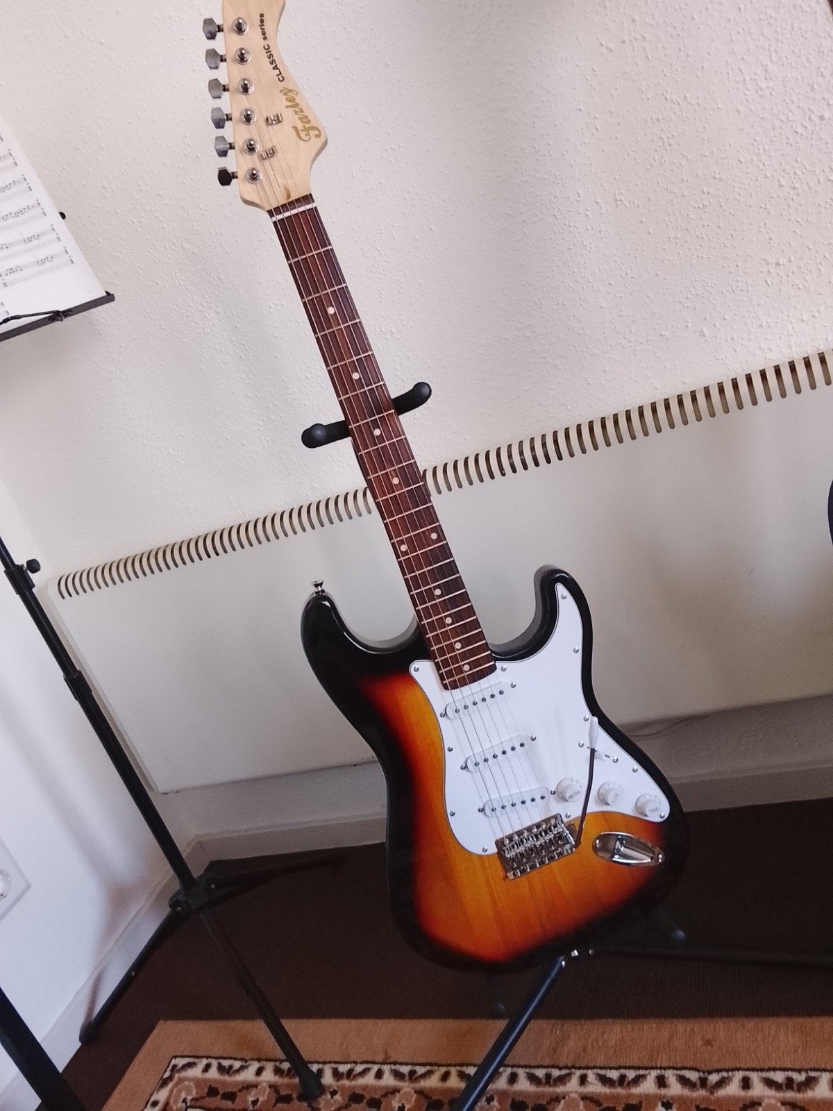 Fazley Classic 6-snarige elek gitaar, Ophalen, Zo goed als nieuw, Solid body, Overige merken