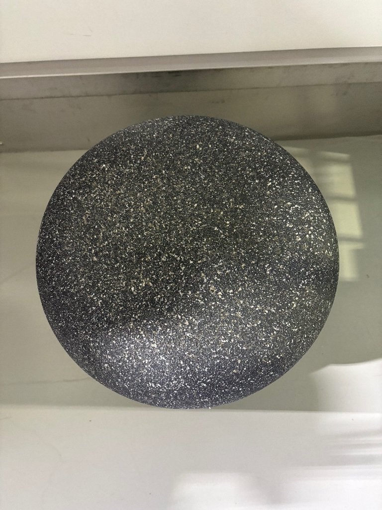 WOOOD Laurel Bijzettafel Met Spikkels - Magnesium, Minder dan 55 cm, Verzenden, Rond, Nieuw