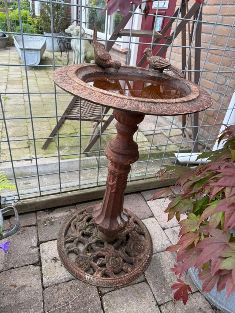 Vogelbad gietijzeren smeedijzeren zwaar vogelbad, Ophalen, Gebruikt, Metaal, Overige typen