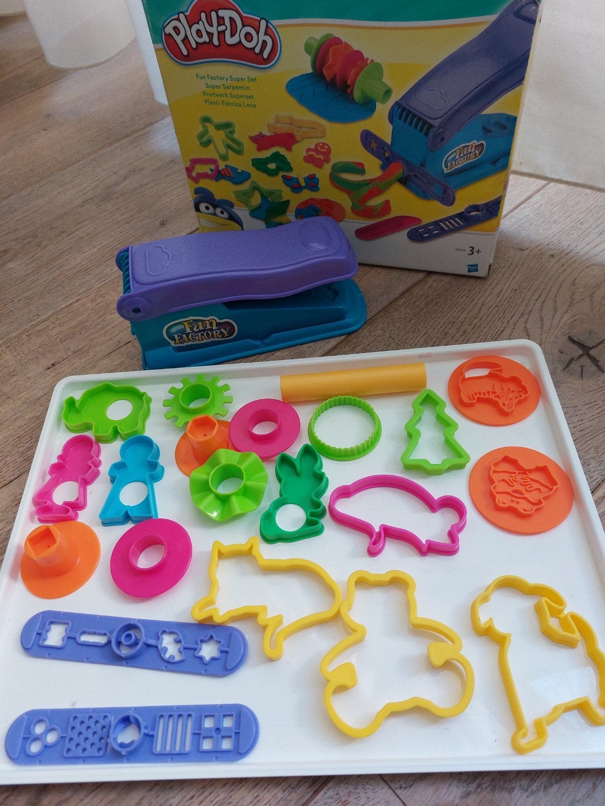 Play-Doh Fun Factory Set (zonder klei!), zo goed als nieuw, Ophalen of Verzenden, Zo goed als nieuw, Knutselen