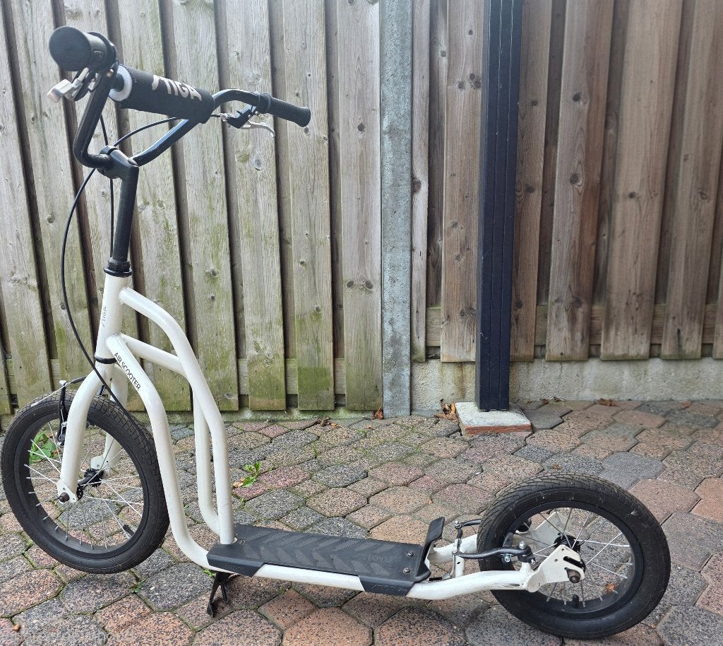Step volwassene, Fietsen en Brommers, Steps, Zo goed als nieuw, Gewone step, Ophalen