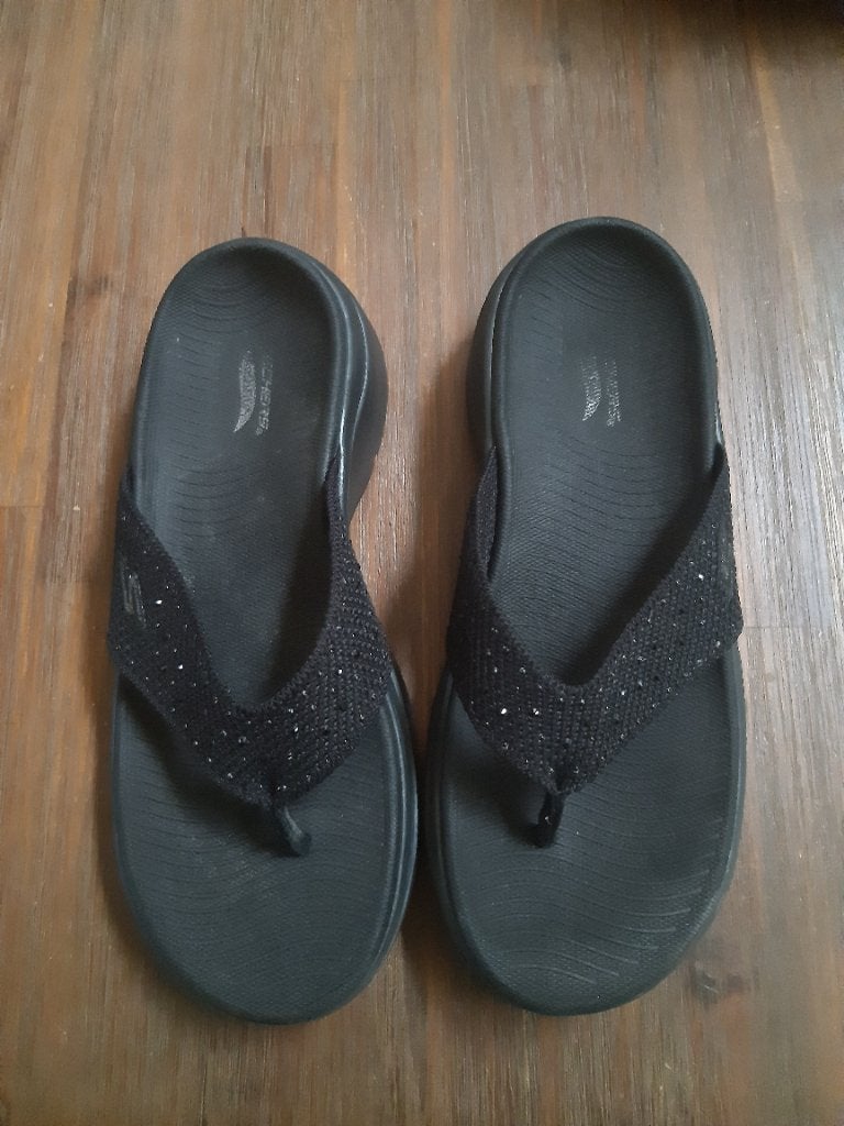 SKECHERS DAMES SLIPPERS. MAAT 38, Slippers, Skechers, Zwart, Ophalen of Verzenden