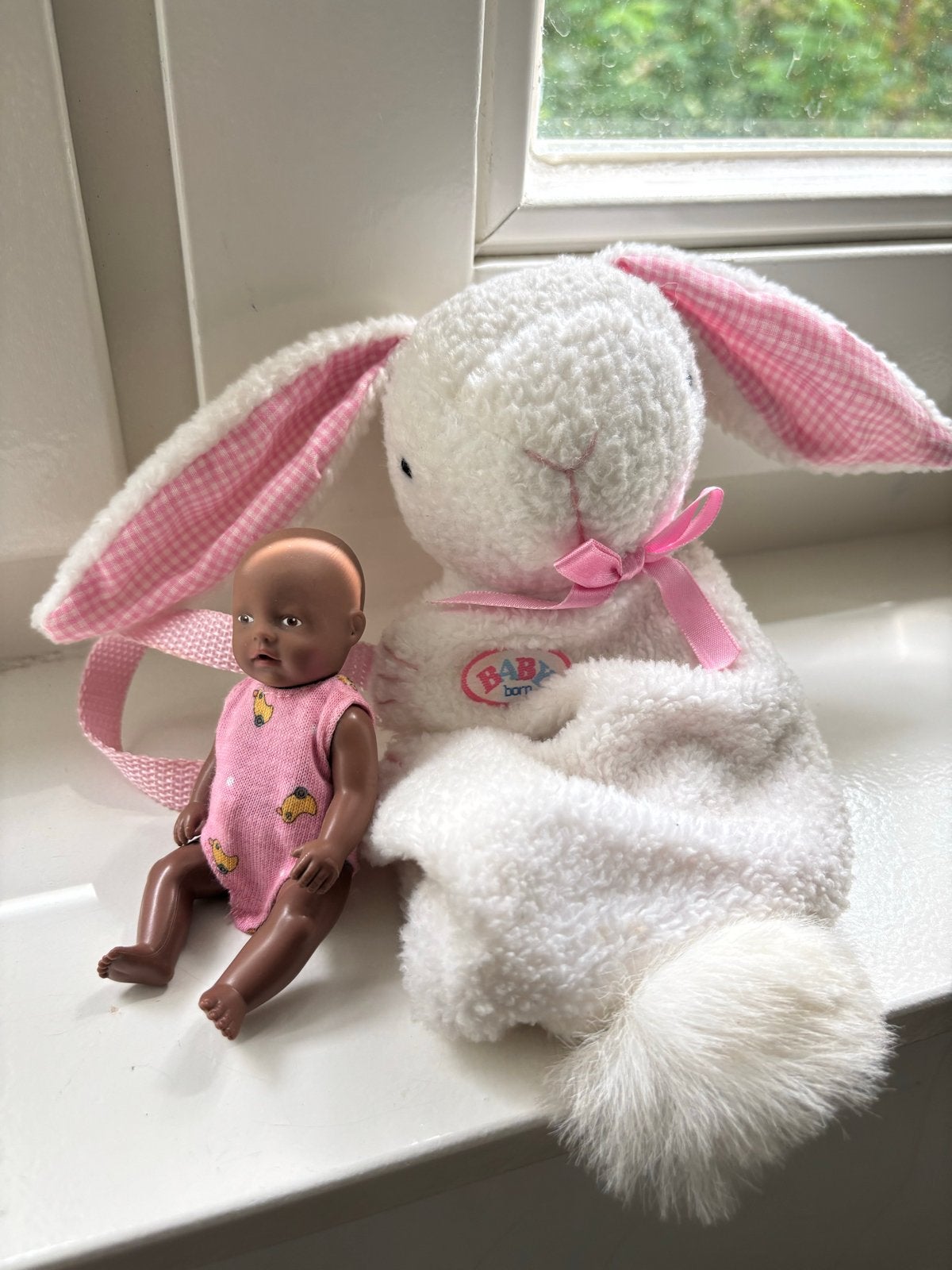 Baby Born popje met konijnen draagzak, Kinderen en Baby's, Speelgoed | Poppen, Ophalen of Verzenden, Gebruikt, Babypop