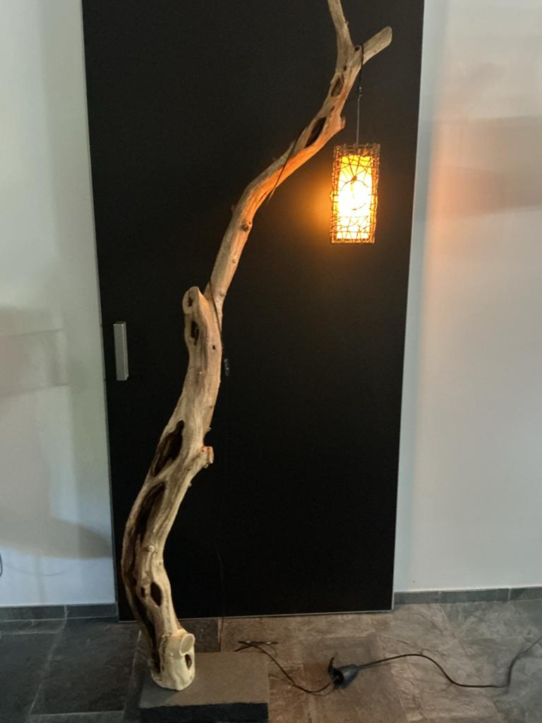 Exclusieve staande lamp van accasiahout, 2.30m hoog, Ophalen, Zo goed als nieuw, Hout, 200 cm of meer