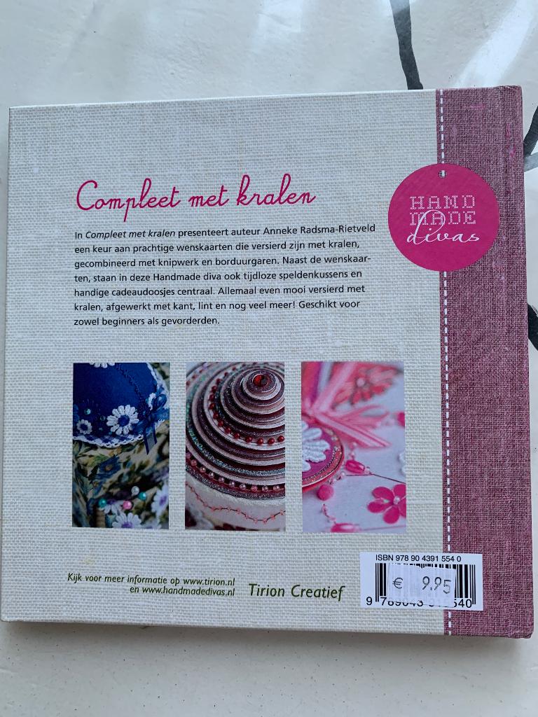 Boekje Creatief kaarten maken met kralen € 1,00, Hobby en Vrije tijd, Kaarten | Zelf maken, Ophalen of Verzenden, Nieuw, Overige thema's