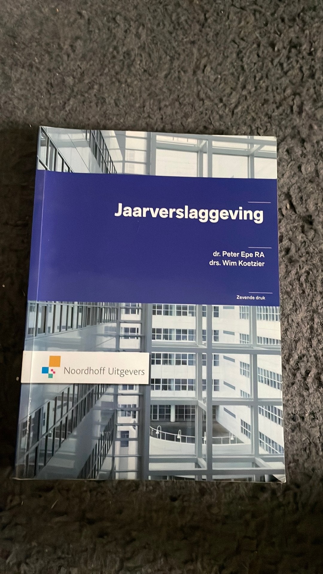 Peter Epe - Jaarverslaggeving, Boeken, Ophalen of Verzenden, Zo goed als nieuw, Peter Epe; Wim Koetzier