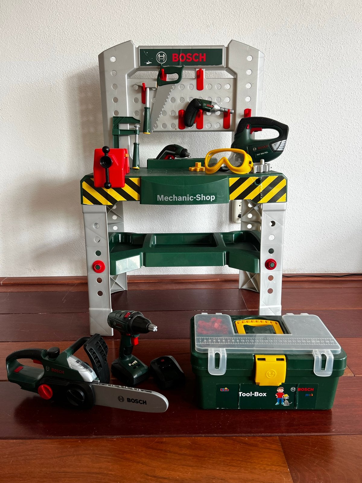 Bosch Werkbank en Gereedschapset voor Kinderen, Ophalen, Gebruikt, Jongen of Meisje