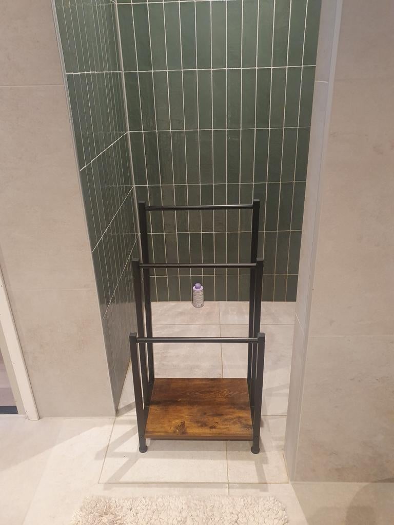 Stijlvol handdoekenrek met houten plank, Huis en Inrichting, Badkamer | Badtextiel en Accessoires, Ophalen of Verzenden