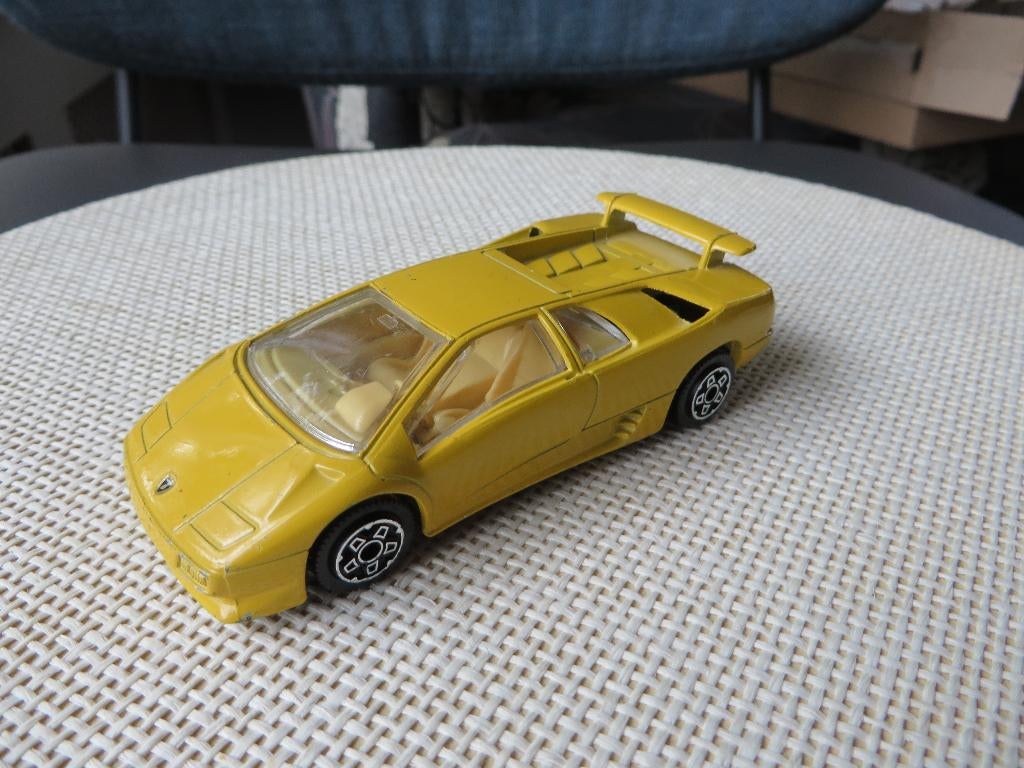 Burago Lamborghini DIABLO GEEL, Ophalen of Verzenden, Gebruikt, Auto, Overige merken