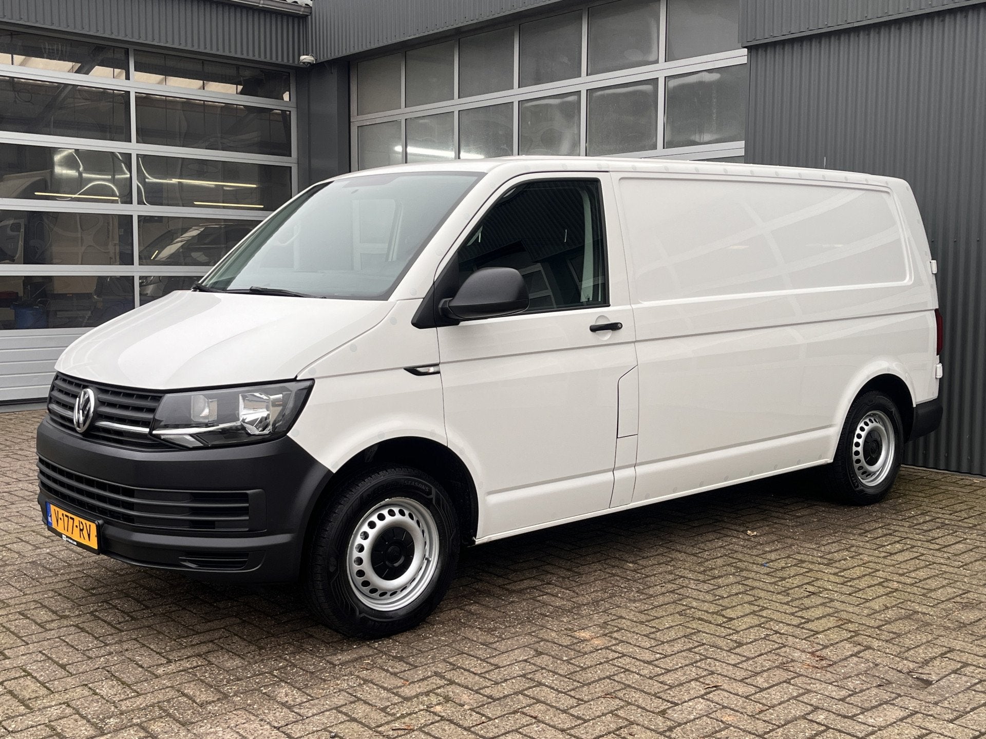 Volkswagen Transporter 2.0 TDI L2H1 Airco Cruise controle Ka, Stof, Gebruikt, 4 cilinders, Volkswagen