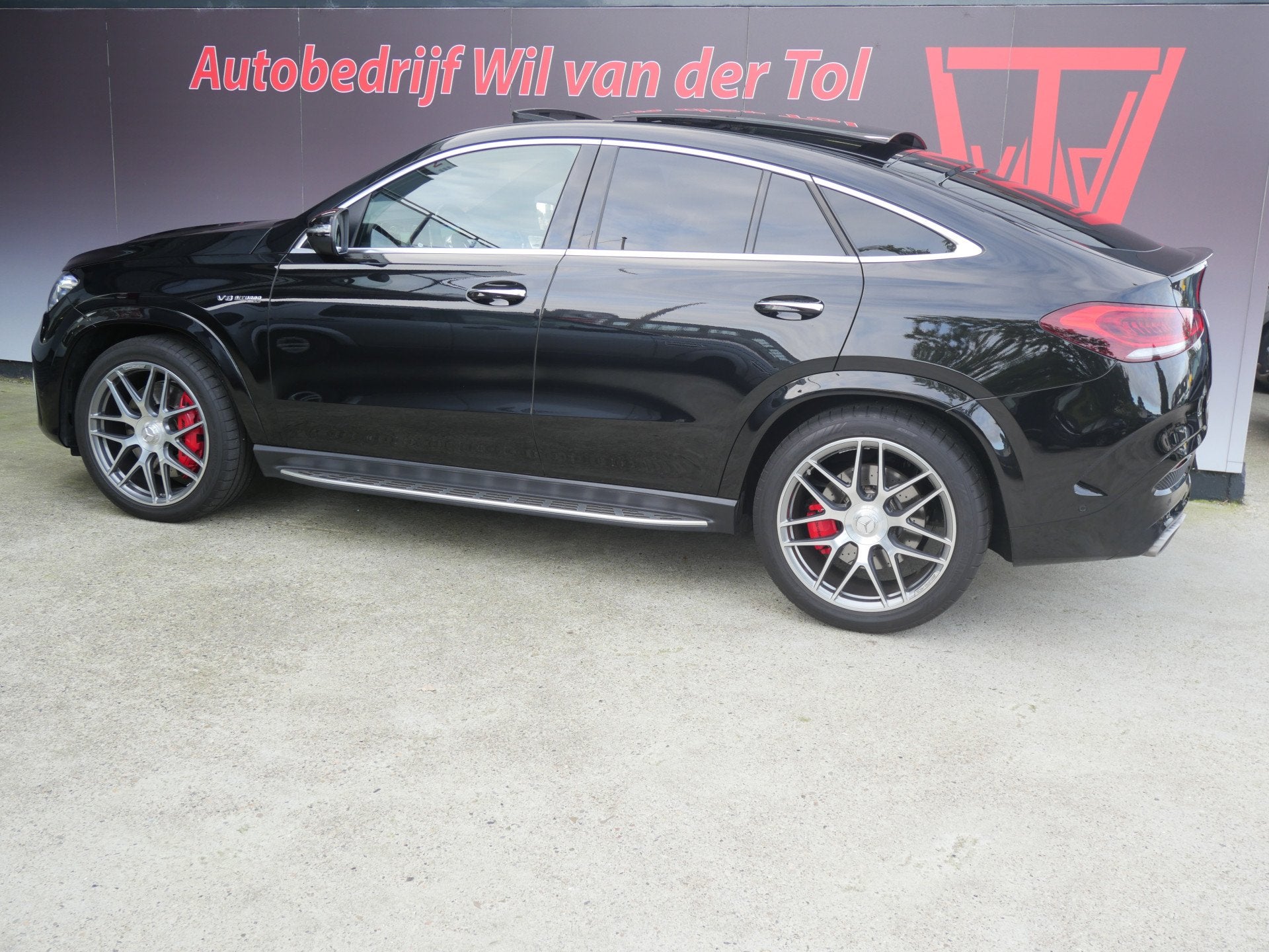 Mercedes-Benz GLE Coupé AMG 63S 4MATIC+ | PANO | MASSAGE |, Auto's, Automaat, Dealer onderhouden, Gebruikt, Zwart
