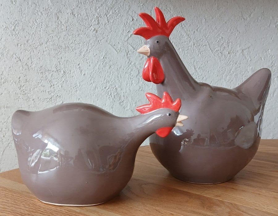 Kip en Haan geglazuurd Taupe keramiek, Verzamelen, Beelden en Beeldjes, Ophalen of Verzenden, Zo goed als nieuw, Dier