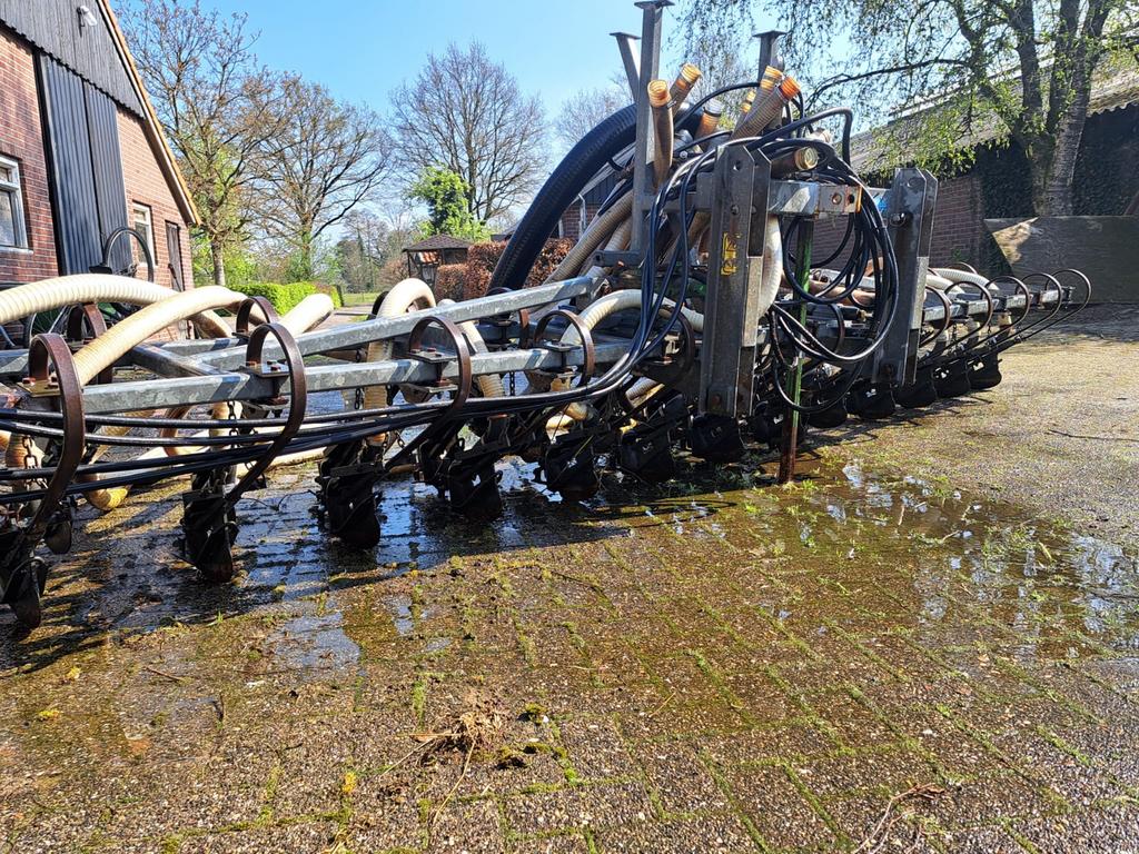 Zodenbemester voor efficiënte mestverwerking, Zakelijke goederen, Ophalen, Veehouderij, Gewasbescherming en Bemesting