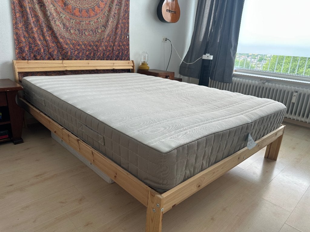 IKEA bedframe en matras, Huis en Inrichting, Slaapkamer | Bedden, Ophalen, Wit, Tweepersoons, 140 cm