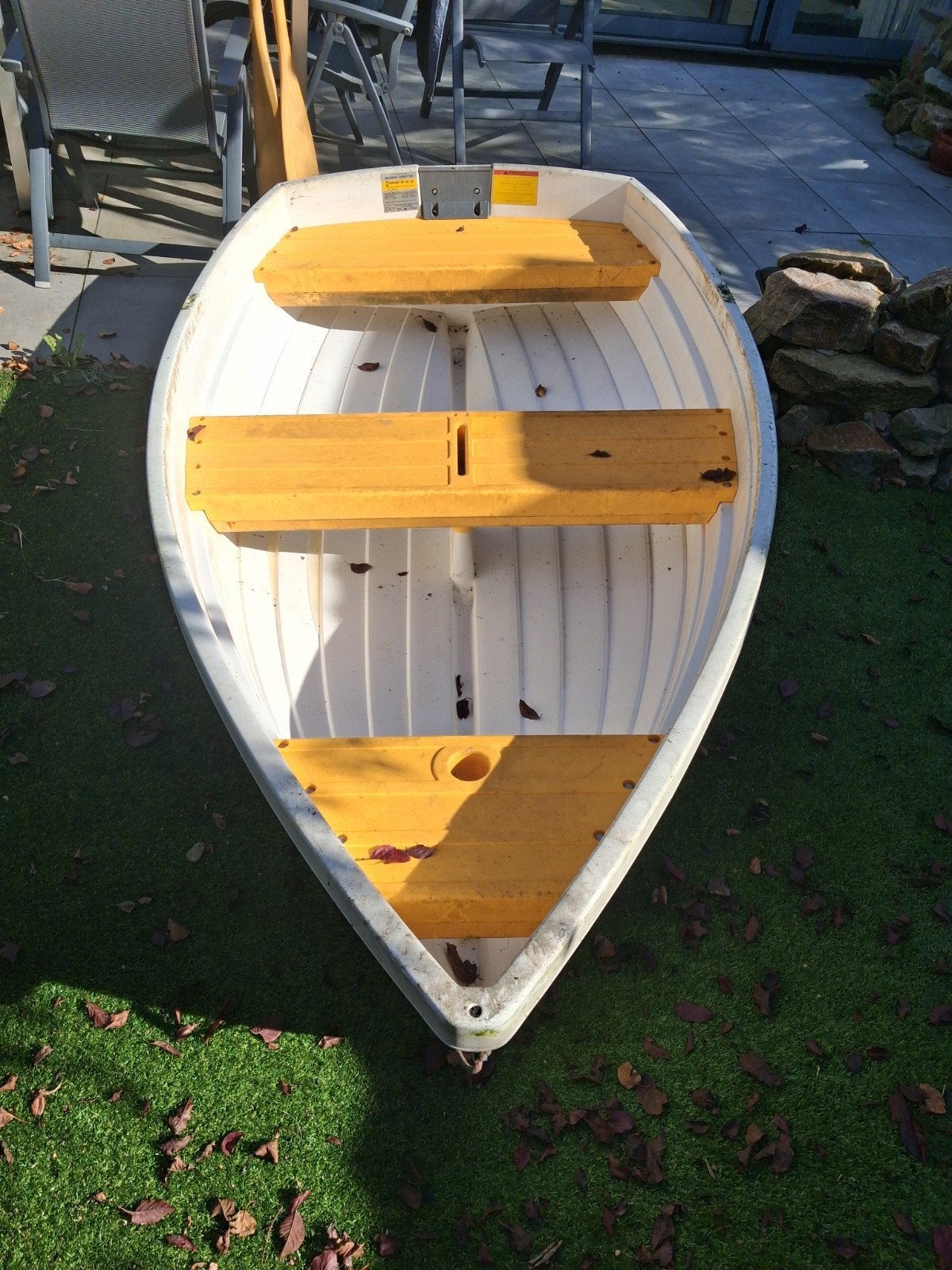 Roeiboot van hard kunststof met 2 houten roeispanen, Ophalen, Gebruikt, Overige typen, Motorboot