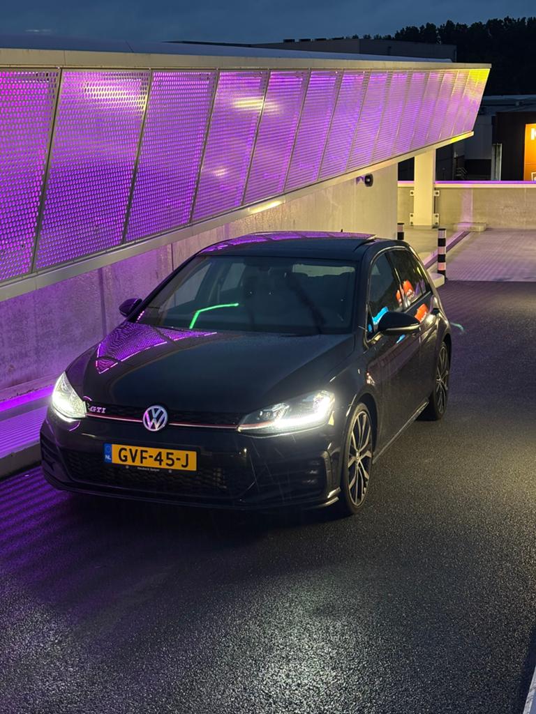 Golf 7.5 GTI PANO|DYN|VIRTU|DCC|ACC, Zwart, 4 cilinders, 1984 cc, Zwart