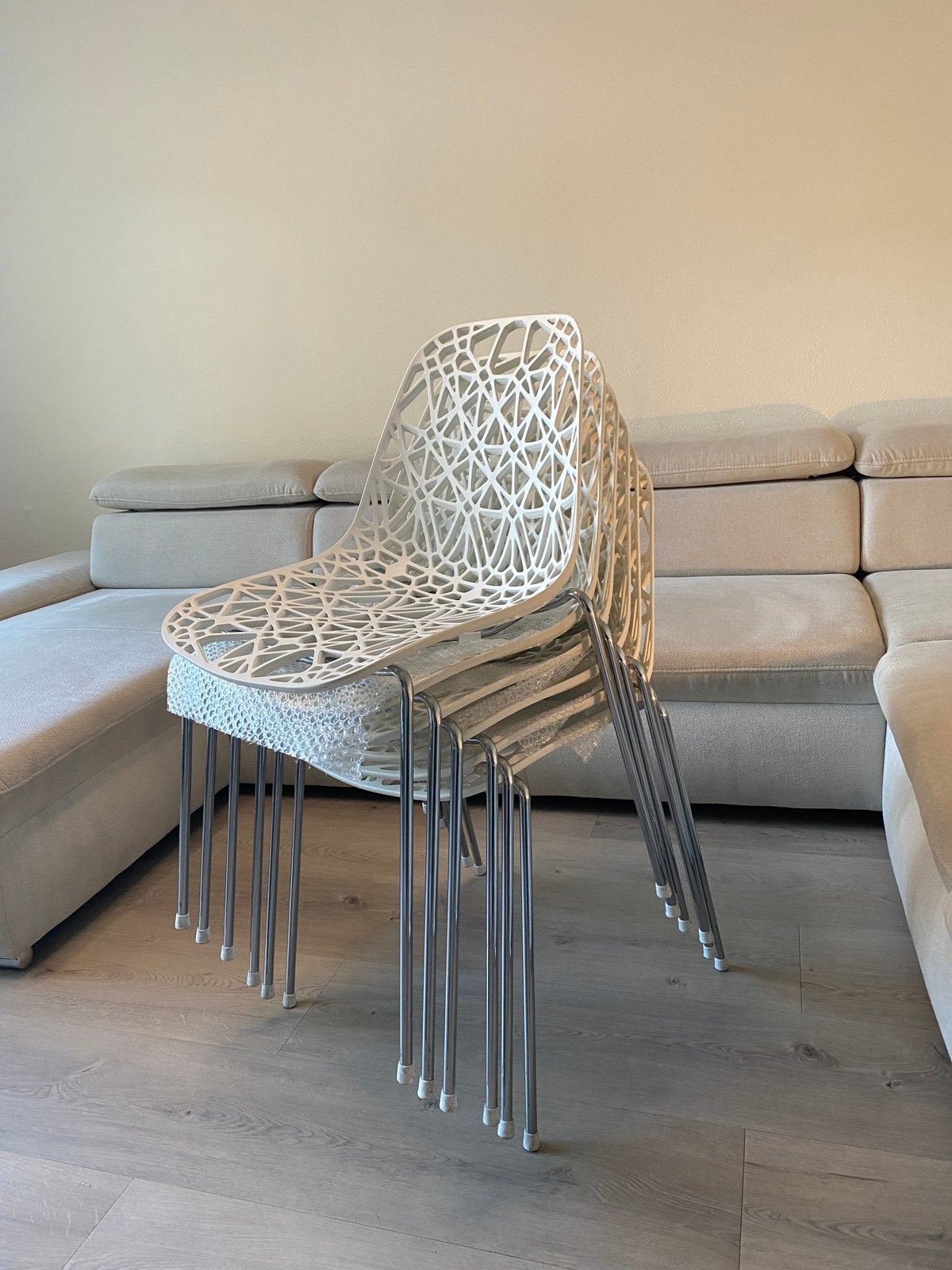 Design Eetkamerstoelen Wit - Crassevig Nett (Ton Haas) / Set, Huis en Inrichting, Ophalen, Kunststof, Wit, Zo goed als nieuw