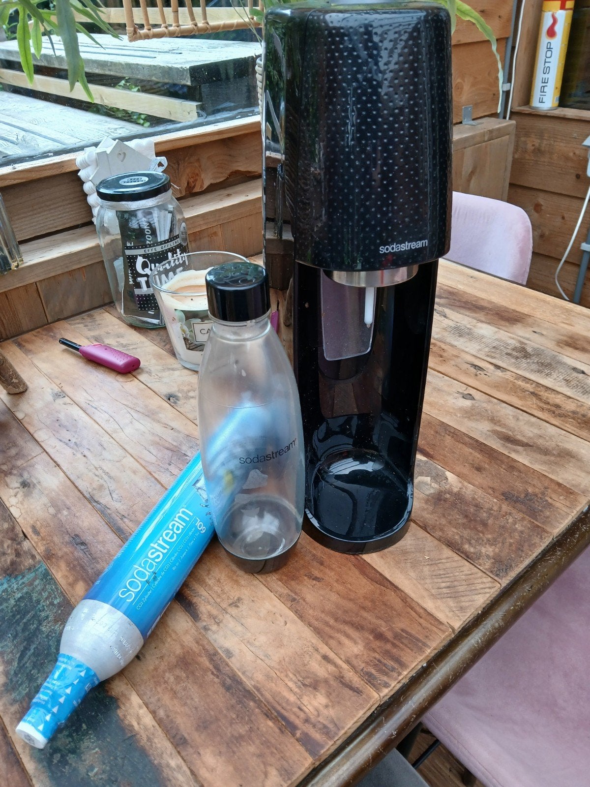 Sodastream met CO2-cilinder en fles, Witgoed en Apparatuur, Ophalen, Zo goed als nieuw