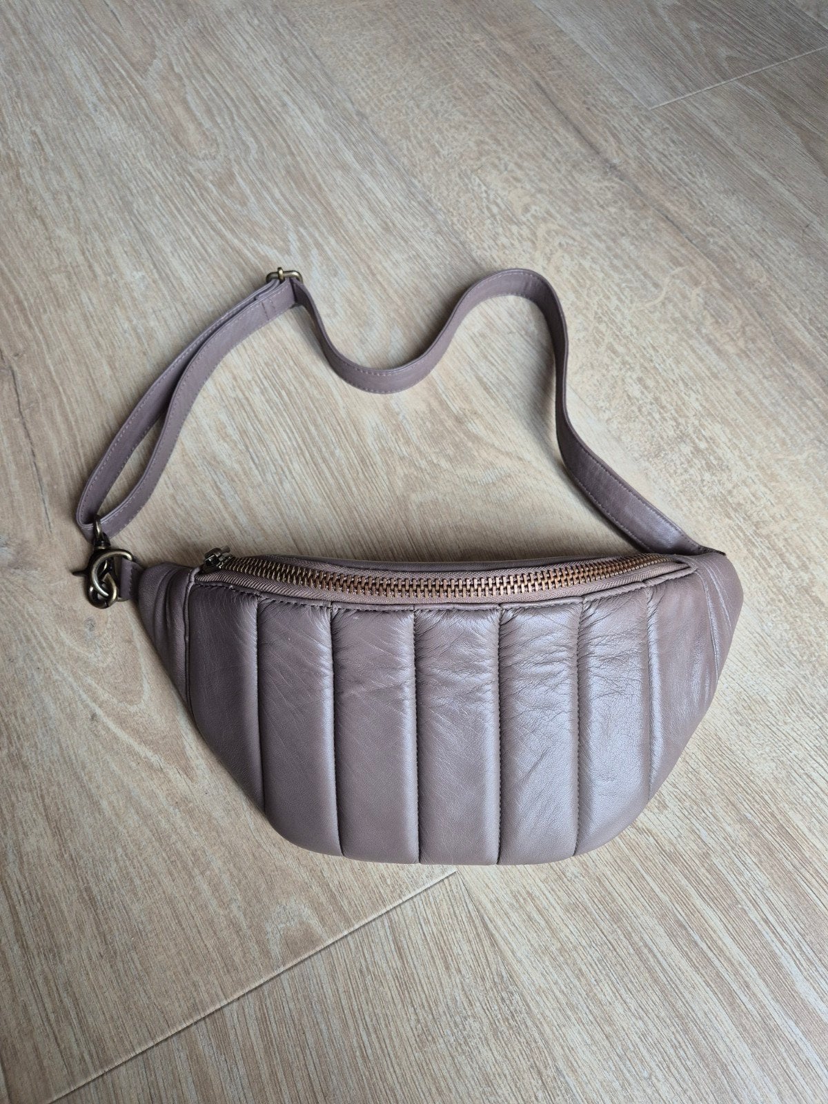 Chabo heuptasje / crossbody tasje leer, Ophalen of Verzenden, Zo goed als nieuw, Bruin, Overige typen