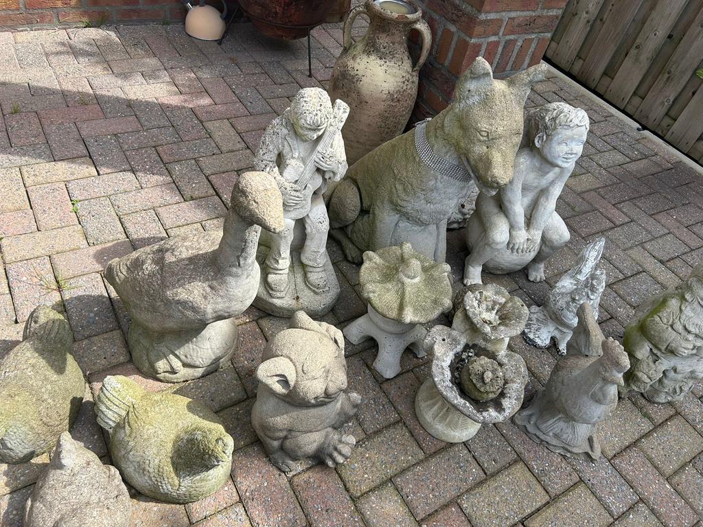 Diverse Tuinbeelden van Steen - Set te Koop, Tuin en Terras, Tuinbeelden, Ophalen, Gebruikt, Steen, Overige typen