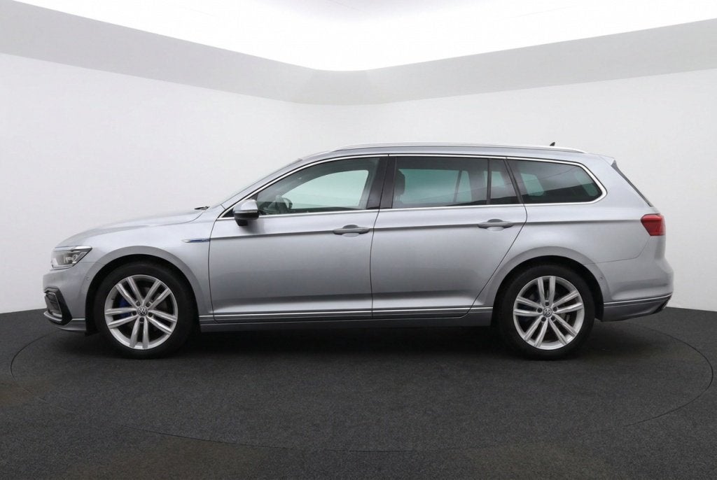 Volkswagen Passat Variant 1.4 TSI PHEV GTE R-Line Panoramada, Auto's, Gebruikt, Euro 6, 4 cilinders, 157 pk